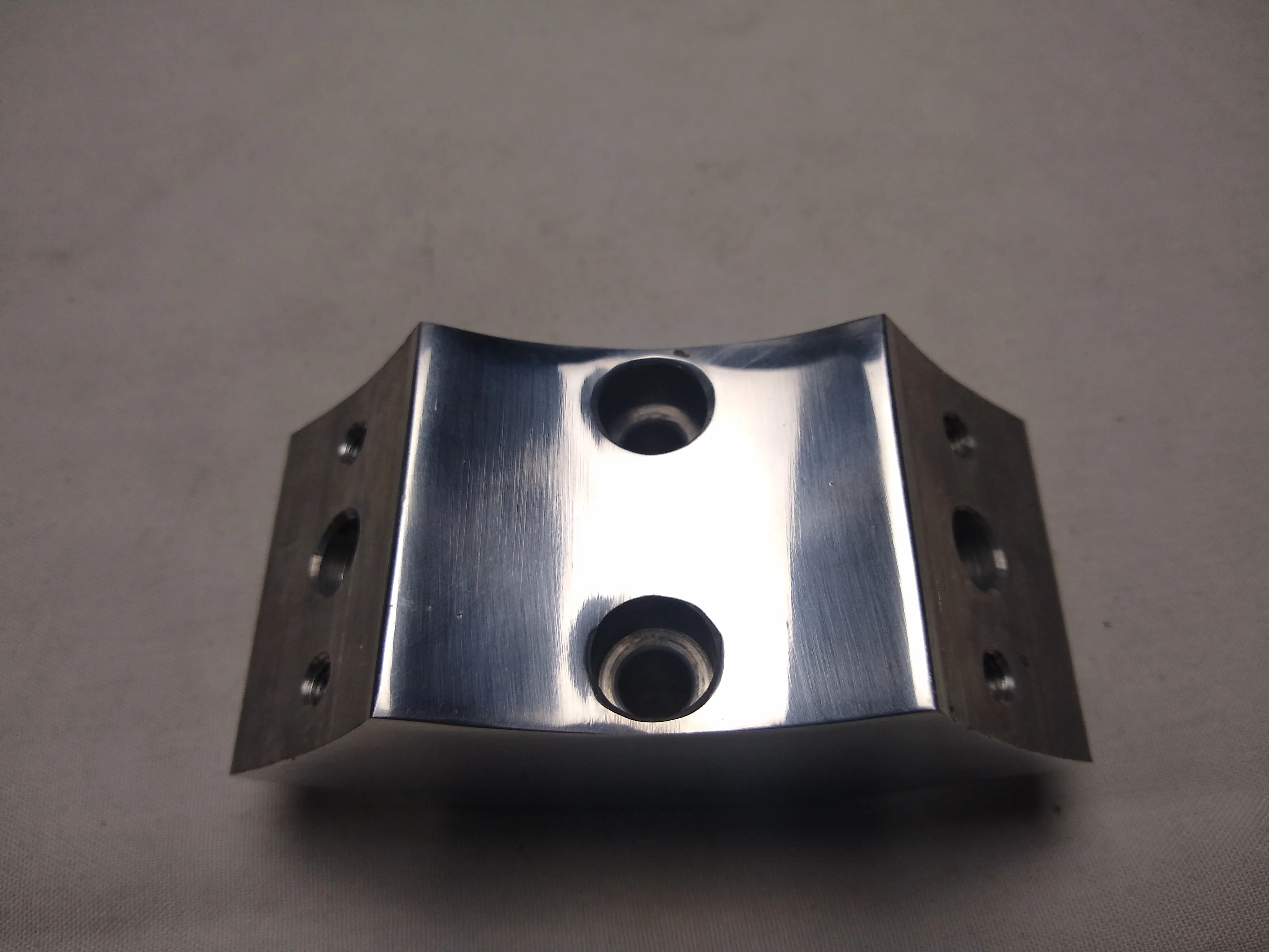 DMAC65S/DMAC80S CONNECTOR BRACKET (Connects to Both Enclosures)