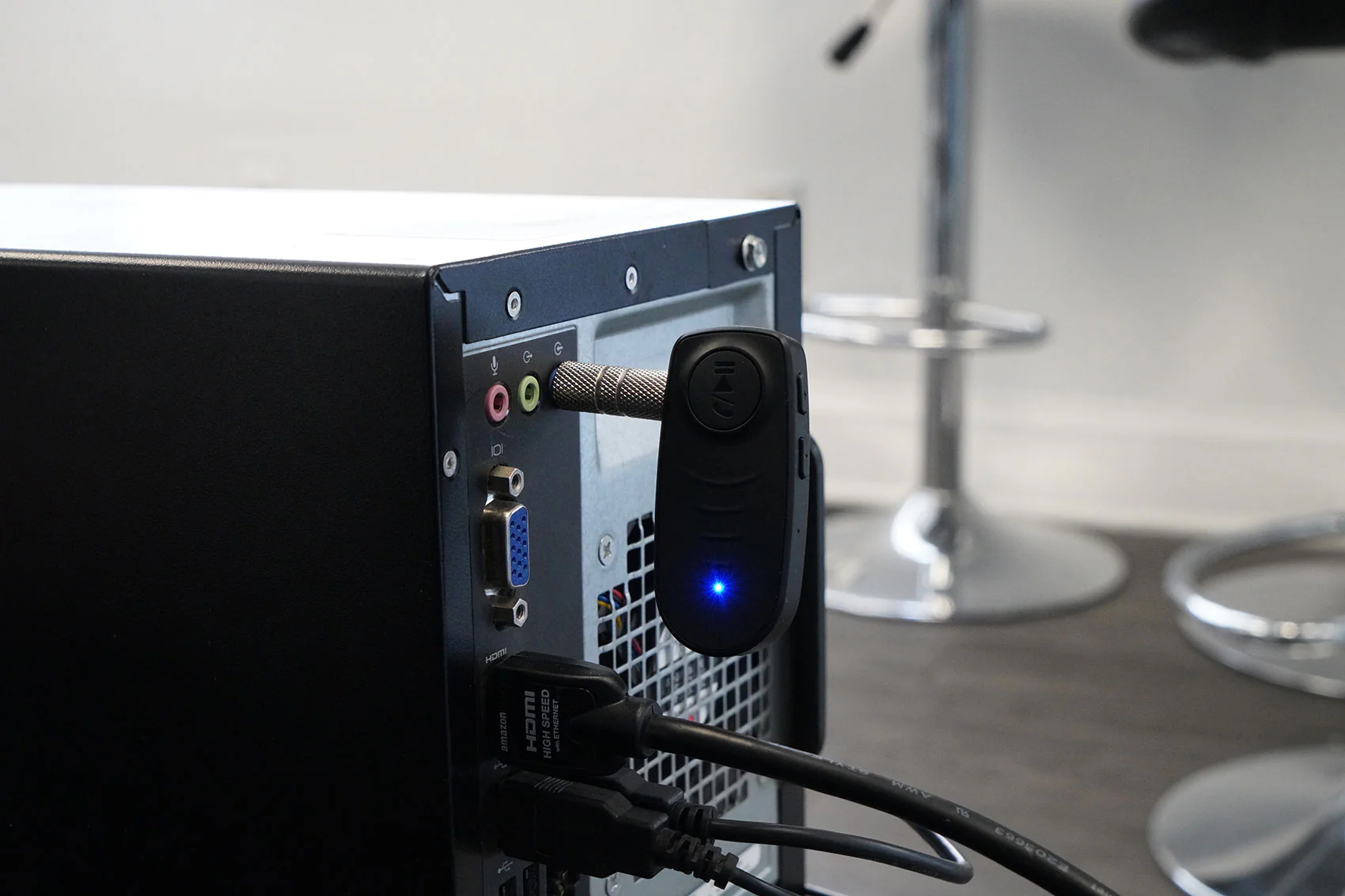DX15 15" Powered PA Speaker + A2BT Bluetooth Audio Adapter Bundle - Image 2