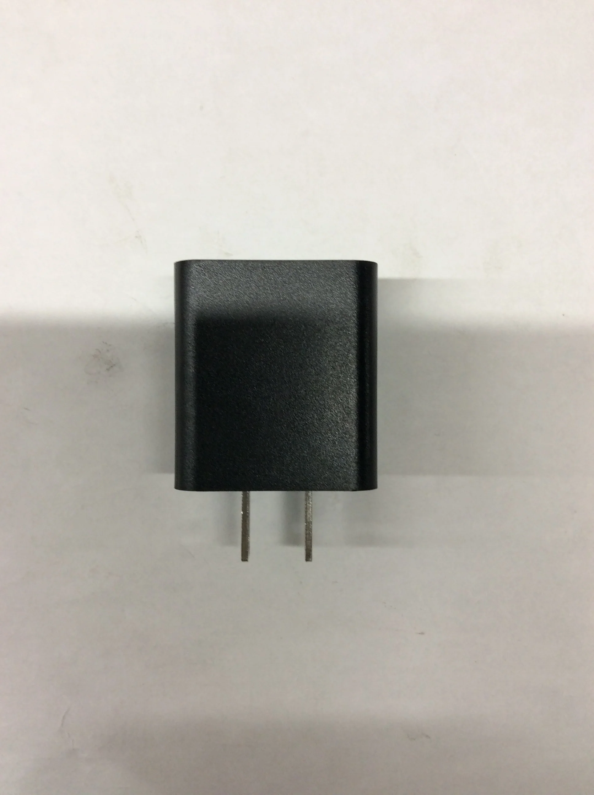ROCKMIX USB 2A POWER ADAPTER - Image 2