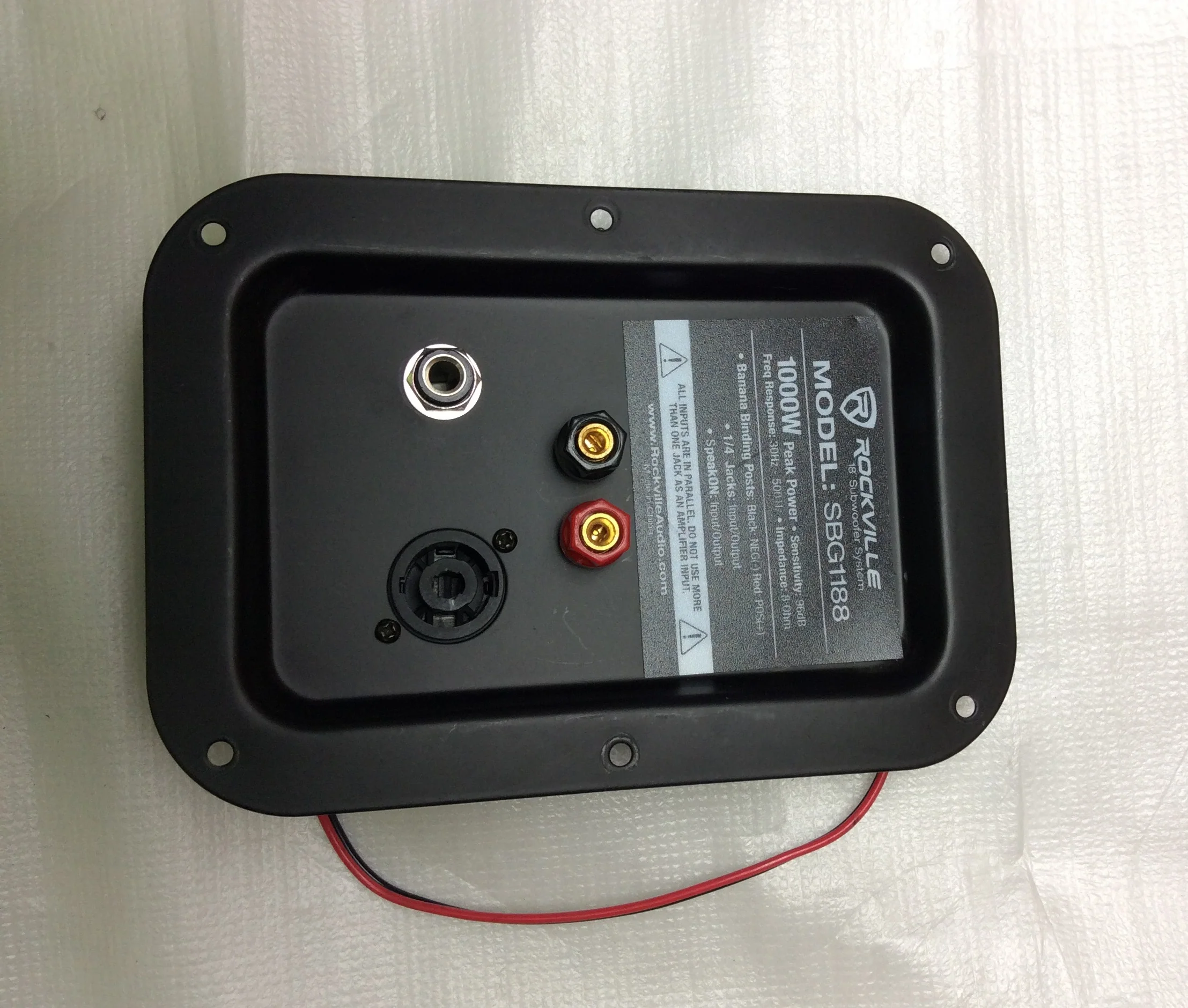 SBG1188 SPEAKER JACK PLATE. Terminals and plate that is installed on the back