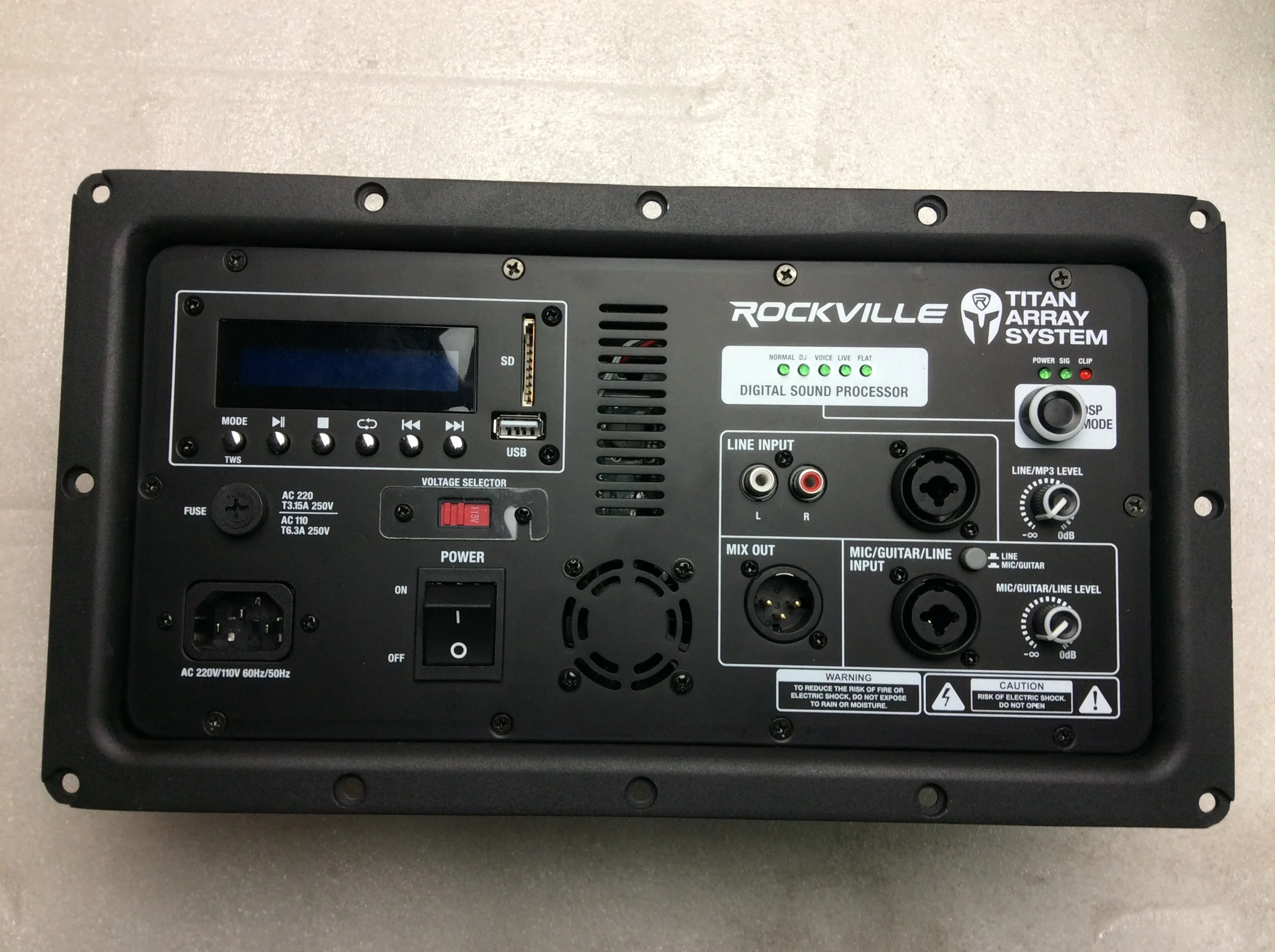 TITAN COLUMN 12 AMP PLATE